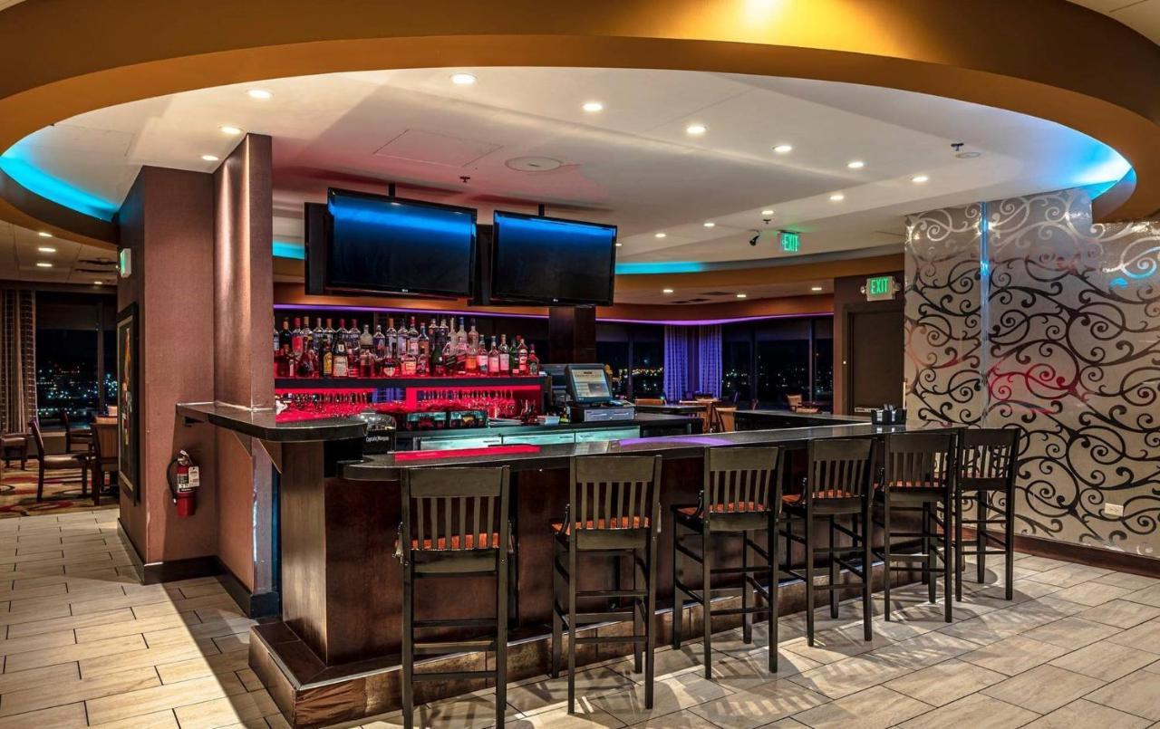 Radisson Dayton Convention Center Hotel Bagian luar foto