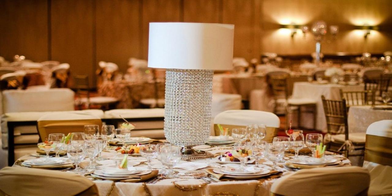 Radisson Dayton Convention Center Hotel Bagian luar foto