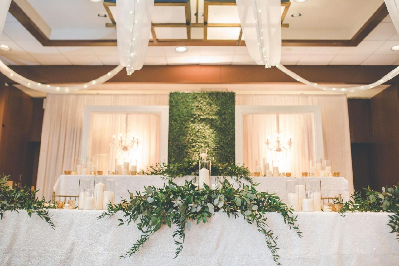 Radisson Dayton Convention Center Hotel Bagian luar foto
